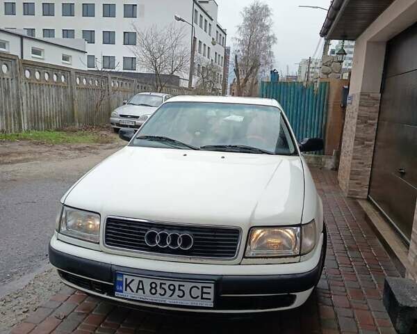 Белый Ауди 100, объемом двигателя 2 л и пробегом 270 тыс. км за 2599 $, фото 3 на Automoto.ua