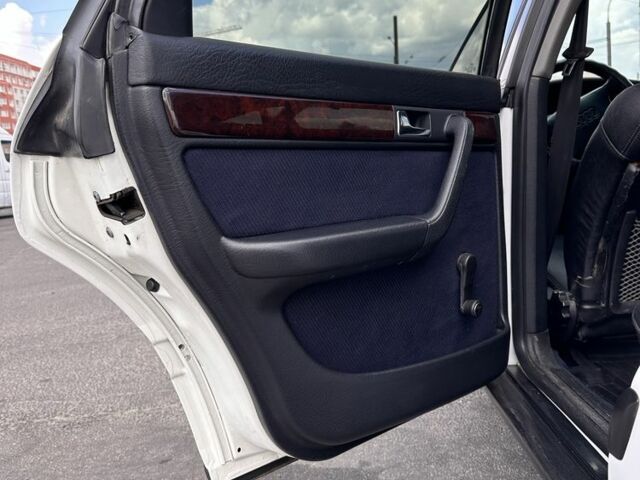 Белый Ауди 100, объемом двигателя 2.6 л и пробегом 466 тыс. км за 2800 $, фото 11 на Automoto.ua