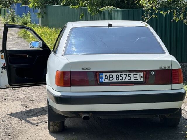 Білий Ауді 100, об'ємом двигуна 2.3 л та пробігом 700 тис. км за 2100 $, фото 5 на Automoto.ua