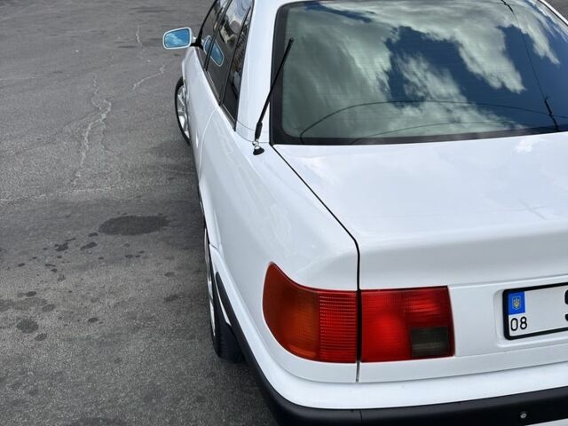 Белый Ауди 100, объемом двигателя 2.6 л и пробегом 466 тыс. км за 2800 $, фото 13 на Automoto.ua