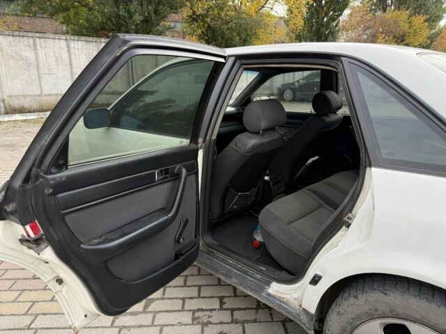 Білий Ауді 100, об'ємом двигуна 2 л та пробігом 363 тис. км за 2500 $, фото 7 на Automoto.ua