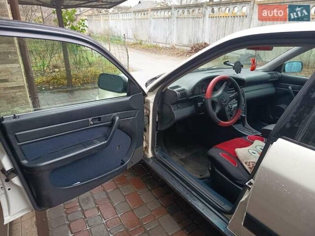 Белый Ауди 100, объемом двигателя 2 л и пробегом 270 тыс. км за 2599 $, фото 4 на Automoto.ua