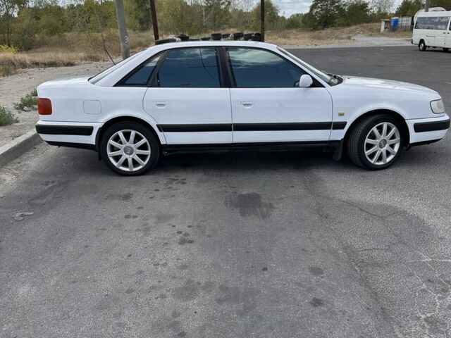 Белый Ауди 100, объемом двигателя 2.6 л и пробегом 466 тыс. км за 2800 $, фото 5 на Automoto.ua