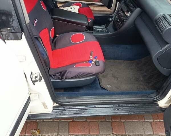 Белый Ауди 100, объемом двигателя 2 л и пробегом 270 тыс. км за 2599 $, фото 14 на Automoto.ua