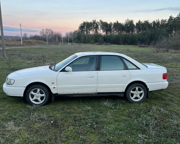 Білий Ауді 100, об'ємом двигуна 2 л та пробігом 400 тис. км за 2400 $, фото 3 на Automoto.ua