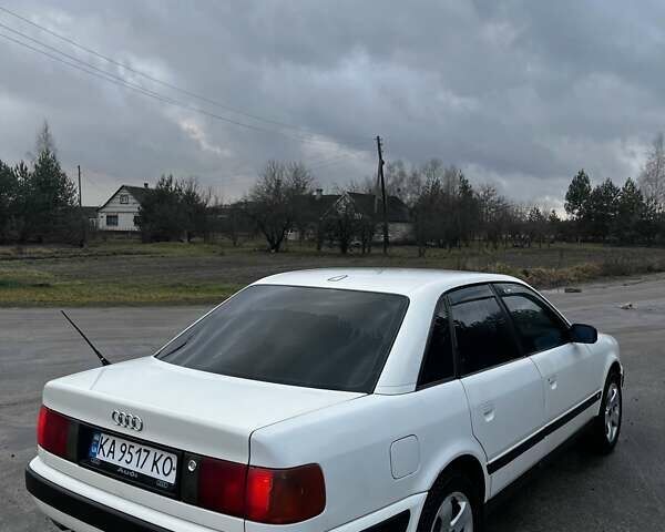 Белый Ауди 100, объемом двигателя 2 л и пробегом 194 тыс. км за 2500 $, фото 5 на Automoto.ua