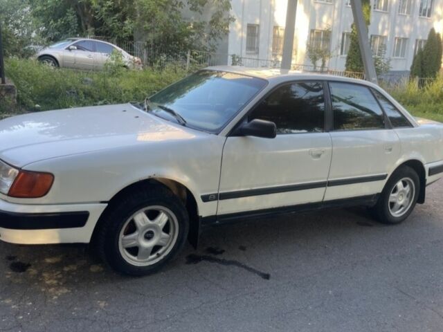 Белый Ауди 100, объемом двигателя 2.3 л и пробегом 295 тыс. км за 1200 $, фото 3 на Automoto.ua