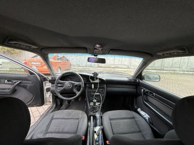 Білий Ауді 100, об'ємом двигуна 2 л та пробігом 363 тис. км за 2500 $, фото 12 на Automoto.ua