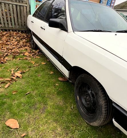 Белый Ауди 100, объемом двигателя 1.6 л и пробегом 0 тыс. км за 1200 $, фото 3 на Automoto.ua