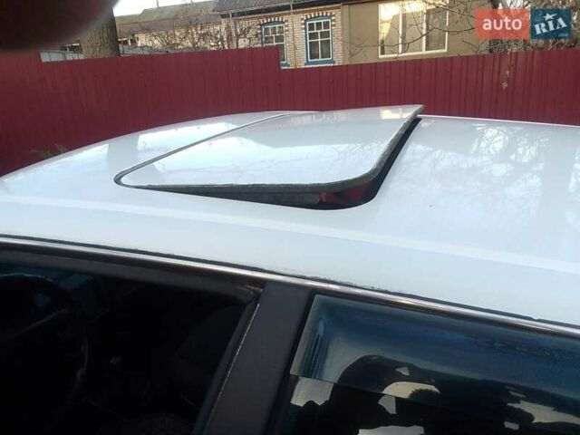 Белый Ауди 100, объемом двигателя 1.8 л и пробегом 375 тыс. км за 2200 $, фото 15 на Automoto.ua