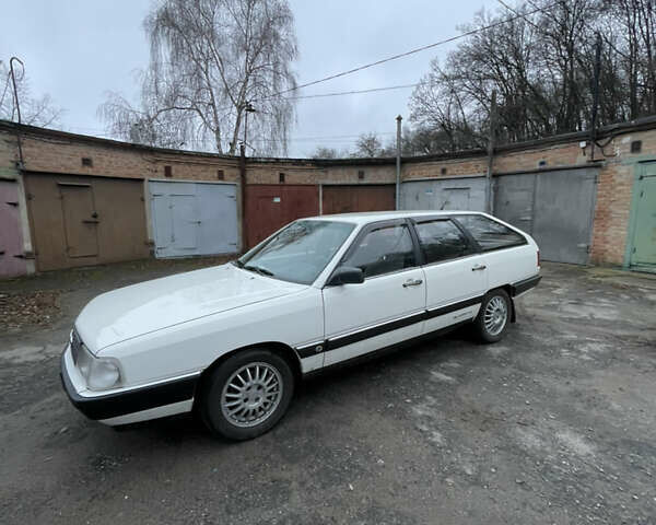 Белый Ауди 100, объемом двигателя 1.8 л и пробегом 390 тыс. км за 3800 $, фото 14 на Automoto.ua