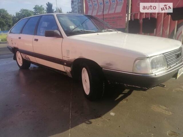 Білий Ауді 100, об'ємом двигуна 2.3 л та пробігом 320 тис. км за 3200 $, фото 3 на Automoto.ua