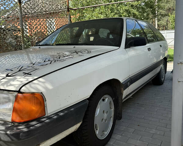 Белый Ауди 100, объемом двигателя 2 л и пробегом 468 тыс. км за 1800 $, фото 5 на Automoto.ua