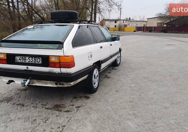 Белый Ауди 100, объемом двигателя 2 л и пробегом 300 тыс. км за 2500 $, фото 2 на Automoto.ua