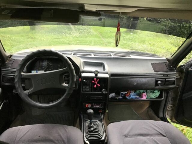 Бежевый Ауди 100, объемом двигателя 10 л и пробегом 3 тыс. км за 900 $, фото 1 на Automoto.ua