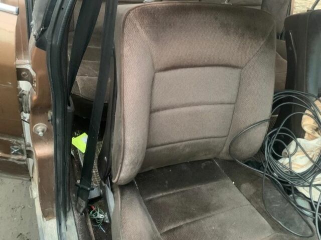 Бежевый Ауди 100, объемом двигателя 2.3 л и пробегом 333 тыс. км за 550 $, фото 7 на Automoto.ua