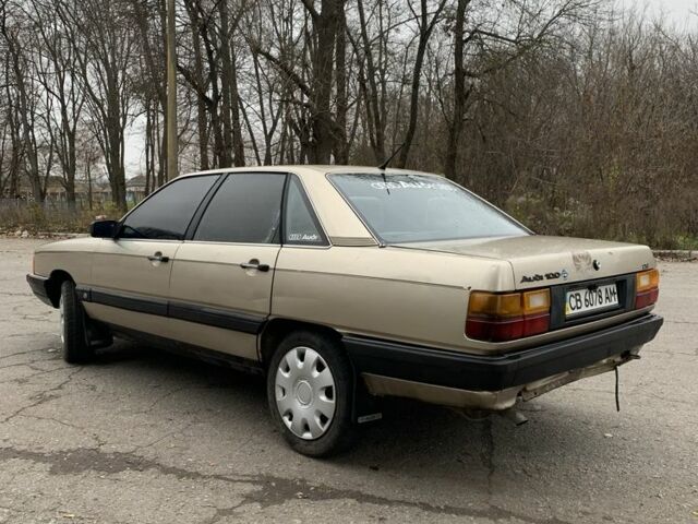 Бежевый Ауди 100, объемом двигателя 2.2 л и пробегом 460 тыс. км за 1800 $, фото 4 на Automoto.ua