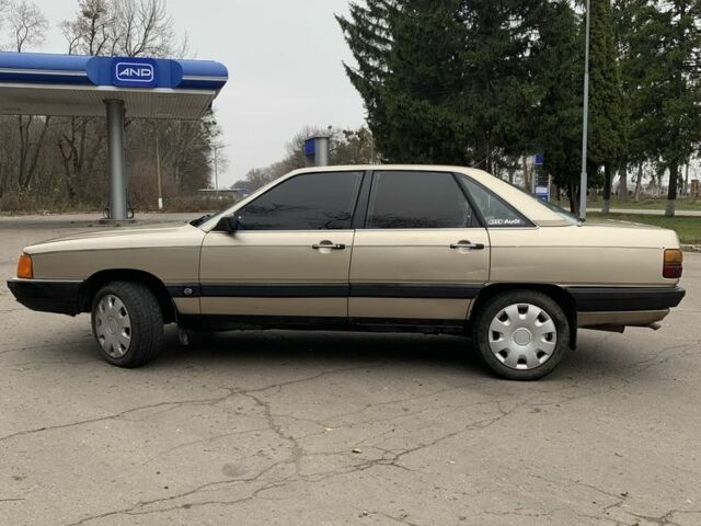 Бежевый Ауди 100, объемом двигателя 2.2 л и пробегом 460 тыс. км за 1800 $, фото 5 на Automoto.ua