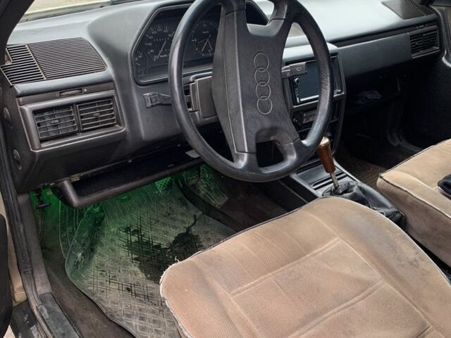 Бежевый Ауди 100, объемом двигателя 2.2 л и пробегом 460 тыс. км за 1800 $, фото 6 на Automoto.ua