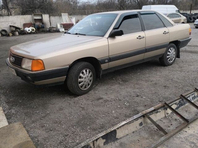 Бежевый Ауди 100, объемом двигателя 0 л и пробегом 234 тыс. км за 2500 $, фото 1 на Automoto.ua