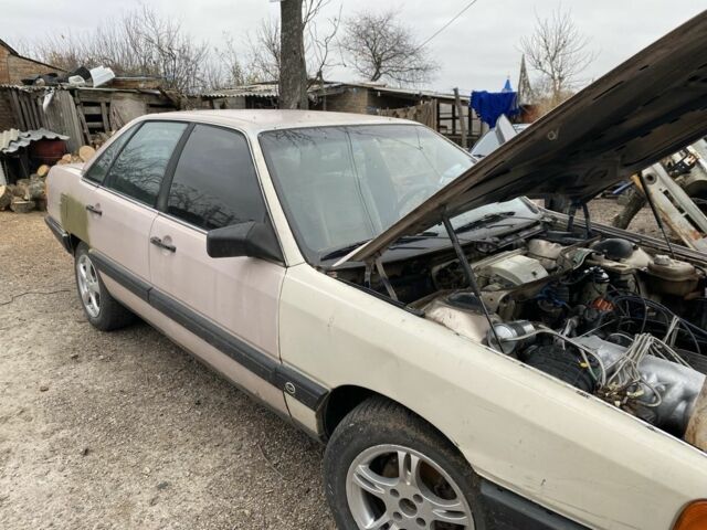 Бежевый Ауди 100, объемом двигателя 2.3 л и пробегом 123 тыс. км за 600 $, фото 5 на Automoto.ua