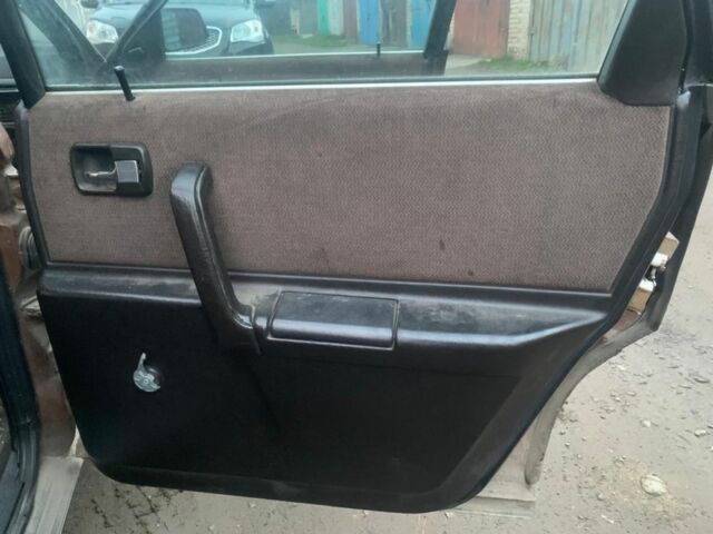 Бежевый Ауди 100, объемом двигателя 2.3 л и пробегом 333 тыс. км за 550 $, фото 6 на Automoto.ua