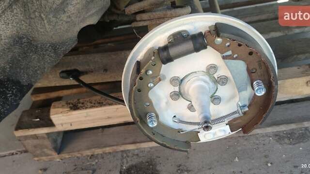 Бежевый Ауди 100, объемом двигателя 2.23 л и пробегом 300 тыс. км за 1377 $, фото 12 на Automoto.ua