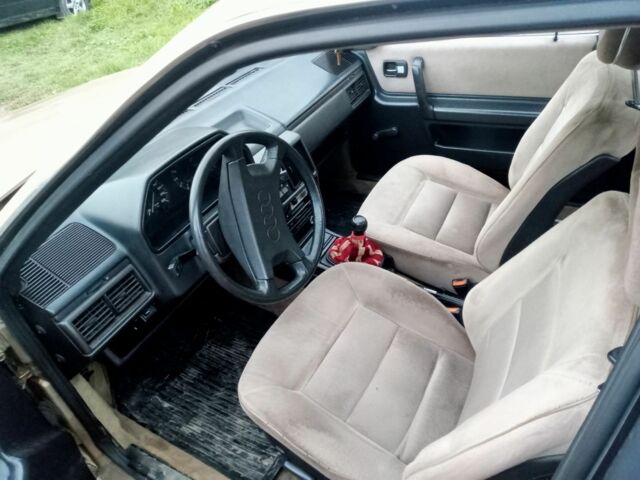 Бежевий Ауді 100, об'ємом двигуна 2 л та пробігом 400 тис. км за 1950 $, фото 7 на Automoto.ua