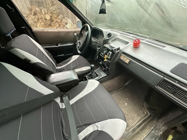 Бежевый Ауди 100, объемом двигателя 2 л и пробегом 300 тыс. км за 850 $, фото 6 на Automoto.ua