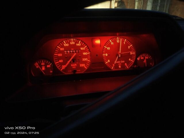 Бежевий Ауді 100, об'ємом двигуна 1.8 л та пробігом 287 тис. км за 1800 $, фото 4 на Automoto.ua