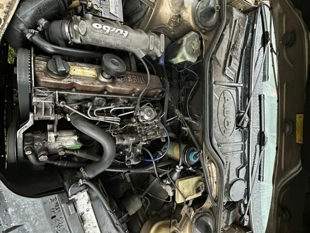 Бежевый Ауди 100, объемом двигателя 2 л и пробегом 300 тыс. км за 850 $, фото 12 на Automoto.ua