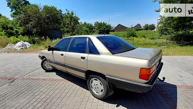 Бежевый Ауди 100, объемом двигателя 1.8 л и пробегом 398 тыс. км за 1690 $, фото 23 на Automoto.ua