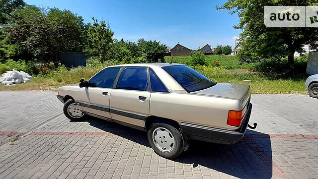 Бежевый Ауди 100, объемом двигателя 1.8 л и пробегом 398 тыс. км за 1690 $, фото 13 на Automoto.ua