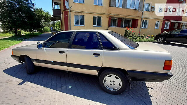 Бежевый Ауди 100, объемом двигателя 1.8 л и пробегом 398 тыс. км за 1690 $, фото 12 на Automoto.ua