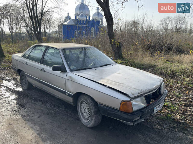 Бежевий Ауді 100, об'ємом двигуна 0 л та пробігом 200 тис. км за 700 $, фото 1 на Automoto.ua