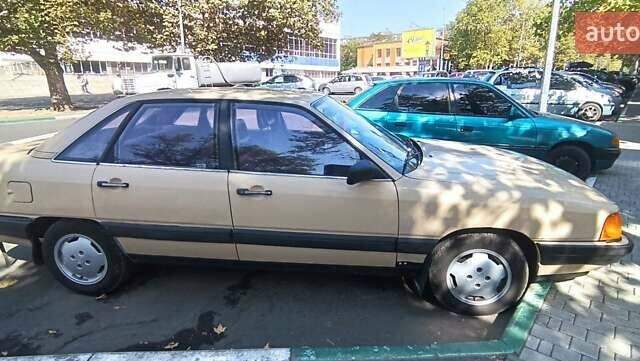 Бежевий Ауді 100, об'ємом двигуна 1.98 л та пробігом 164 тис. км за 1800 $, фото 7 на Automoto.ua