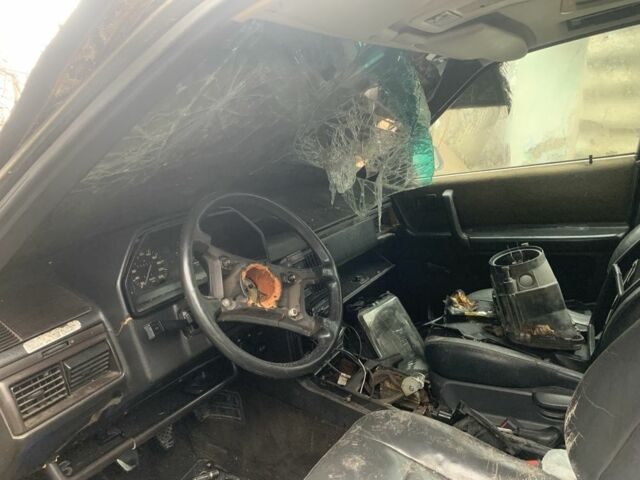 Бежевый Ауди 100, объемом двигателя 2.3 л и пробегом 500 тыс. км за 350 $, фото 3 на Automoto.ua