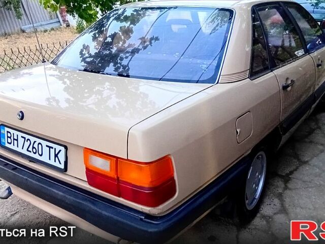 Бежевий Ауді 100, об'ємом двигуна 2 л та пробігом 157 тис. км за 1500 $, фото 1 на Automoto.ua