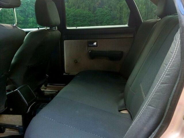 Бежевый Ауди 100, объемом двигателя 2.3 л и пробегом 0 тыс. км за 1500 $, фото 8 на Automoto.ua