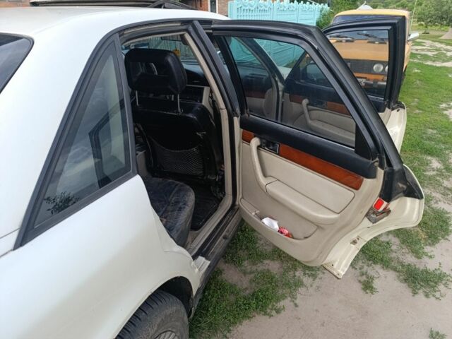 Бежевий Ауді 100, об'ємом двигуна 2.5 л та пробігом 512 тис. км за 1800 $, фото 5 на Automoto.ua