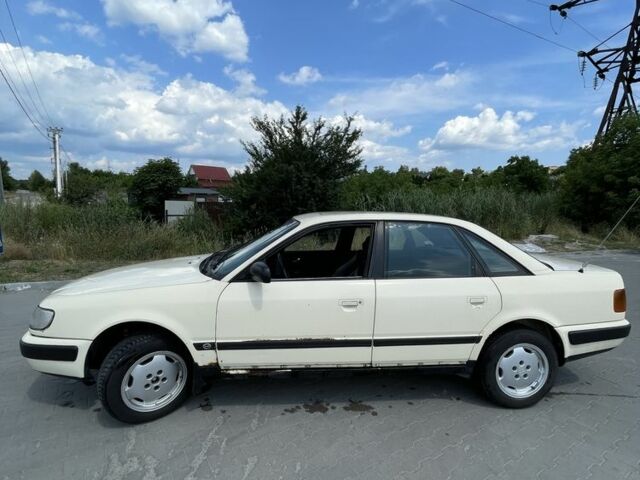 Бежевый Ауди 100, объемом двигателя 2.4 л и пробегом 400 тыс. км за 1750 $, фото 1 на Automoto.ua