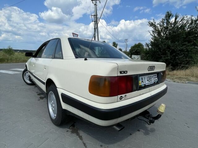 Бежевый Ауди 100, объемом двигателя 2.4 л и пробегом 400 тыс. км за 1750 $, фото 2 на Automoto.ua