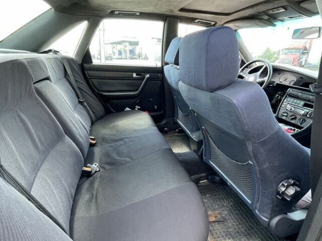 Бежевый Ауди 100, объемом двигателя 2.4 л и пробегом 400 тыс. км за 1750 $, фото 6 на Automoto.ua