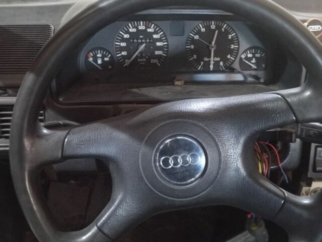 Бежевый Ауди 100, объемом двигателя 2 л и пробегом 250 тыс. км за 1800 $, фото 6 на Automoto.ua