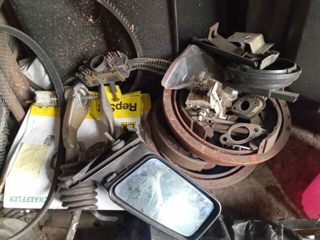 Бежевый Ауди 100, объемом двигателя 2 л и пробегом 250 тыс. км за 1800 $, фото 9 на Automoto.ua