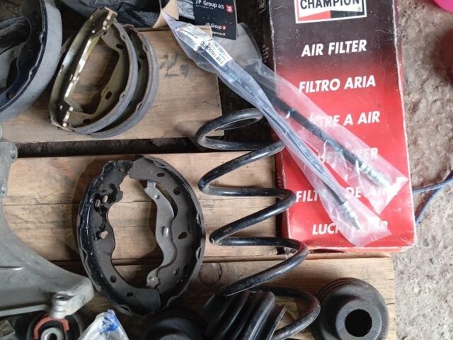 Бежевый Ауди 100, объемом двигателя 2 л и пробегом 250 тыс. км за 1800 $, фото 7 на Automoto.ua