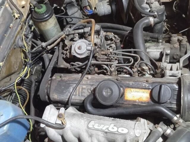 Бежевый Ауди 100, объемом двигателя 2 л и пробегом 250 тыс. км за 1800 $, фото 1 на Automoto.ua