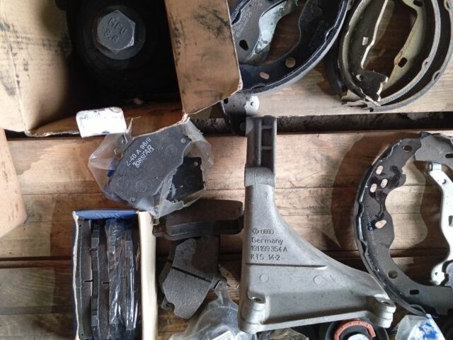 Бежевый Ауди 100, объемом двигателя 2 л и пробегом 250 тыс. км за 1800 $, фото 8 на Automoto.ua