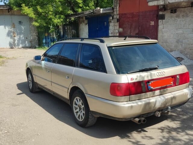 Бежевый Ауди 100, объемом двигателя 2.8 л и пробегом 423 тыс. км за 2700 $, фото 3 на Automoto.ua