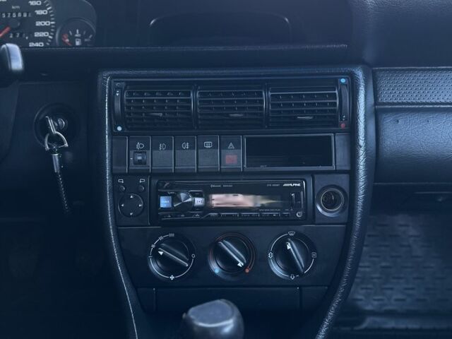 Черный Ауди 100, объемом двигателя 2.5 л и пробегом 575 тыс. км за 3200 $, фото 14 на Automoto.ua